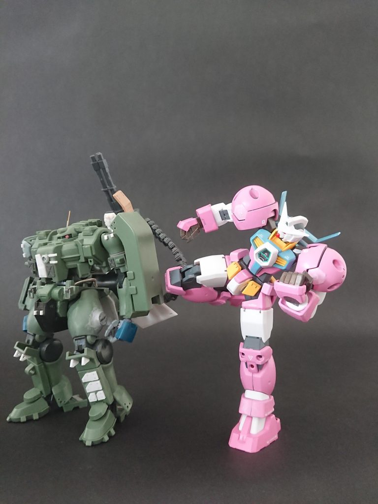 製作が停まっているティエレンに活を入れるタイタス。