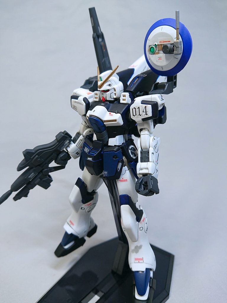 ロングレンジキャノン自体はテルティウムアームズのロングビームライフルをそのまま使用。