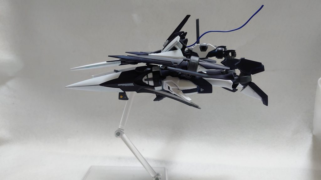 変形方法はブレイヴとほぼ同じです