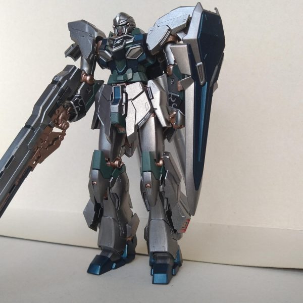 メタリックなシナンジュ(ほぼ)スタイン