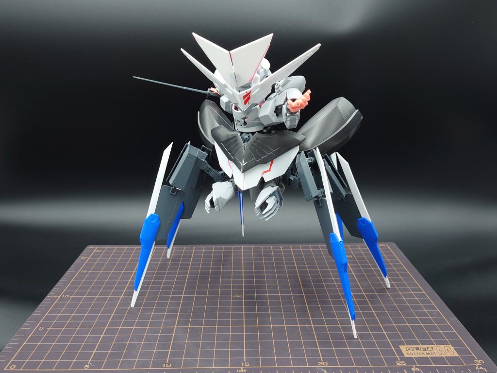 6本脚はジャンクで購入したHGストフリのドラグーンを悪律刺本体部分はHGハイドラガンダムのパーツを使っています