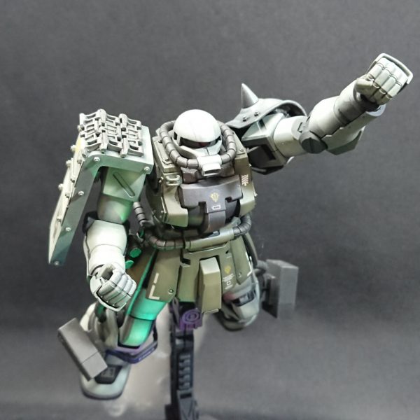 HGザク２F2量産機カラージオラマ風味