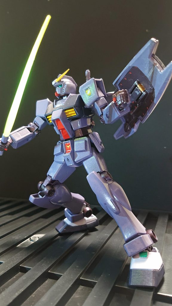 EGとはいえ稼働域はかなり広いので結構動きのあるポーズもいけますね。