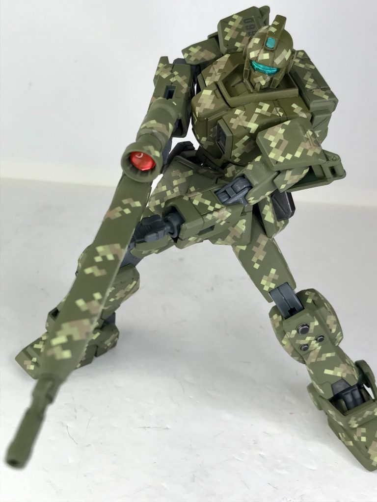 陸ジムベースなので、かなりスタイリッシュです♪