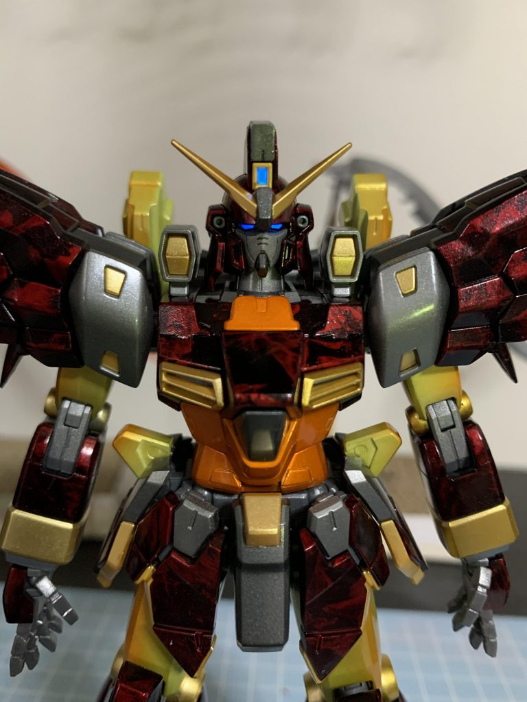 今回もビコーンと光らせ笑笑LED入れようかな…でも難しそう…