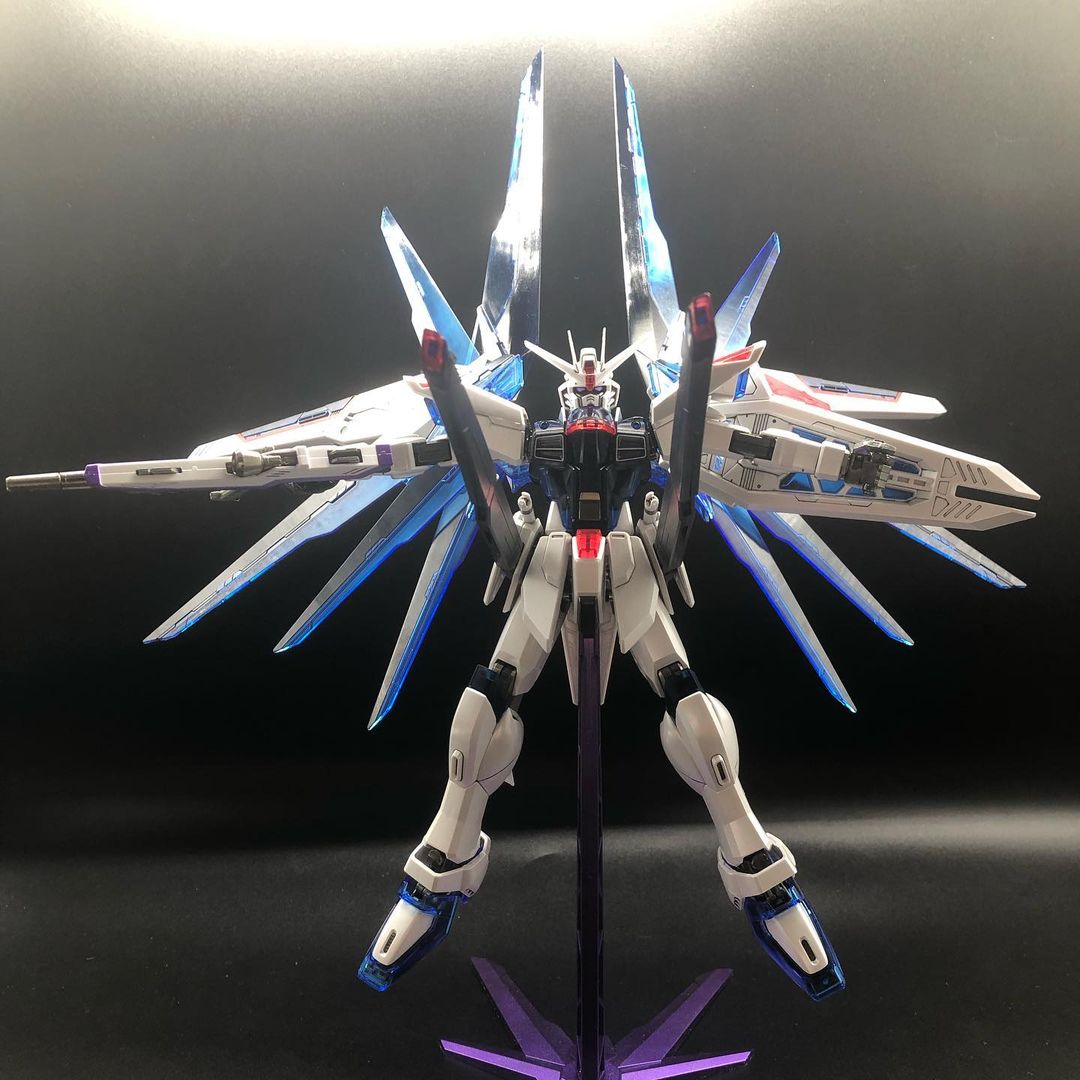 フリーダムガンダム ソリッドクリア｜ケイピーさんのガンプラ作品