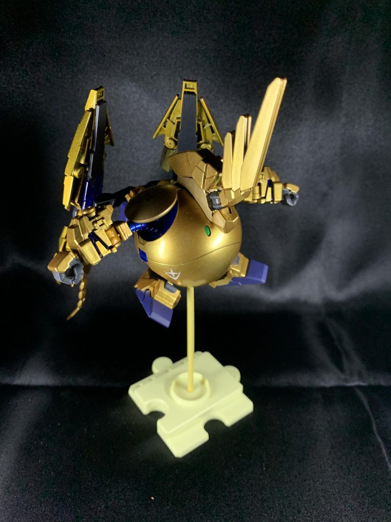 過去作バンシィ同様、BB戦士を使っているので、ブレードアンテナが畳まれて2対のアームド・アーマーDEも変形して、ユニコーンモードに変身出来ます。