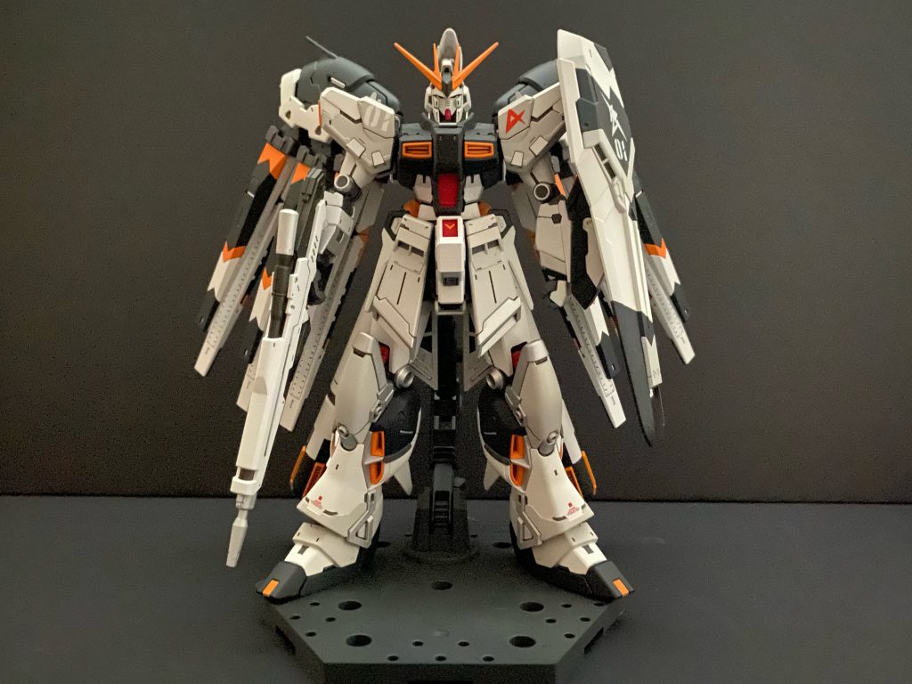 RG Hi-νガンダム（νガンダムカラー）–4枚目/制作者：ポン太郎