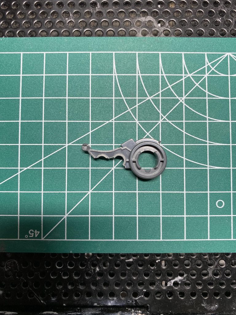 脛部分のあとハメ加工その一。