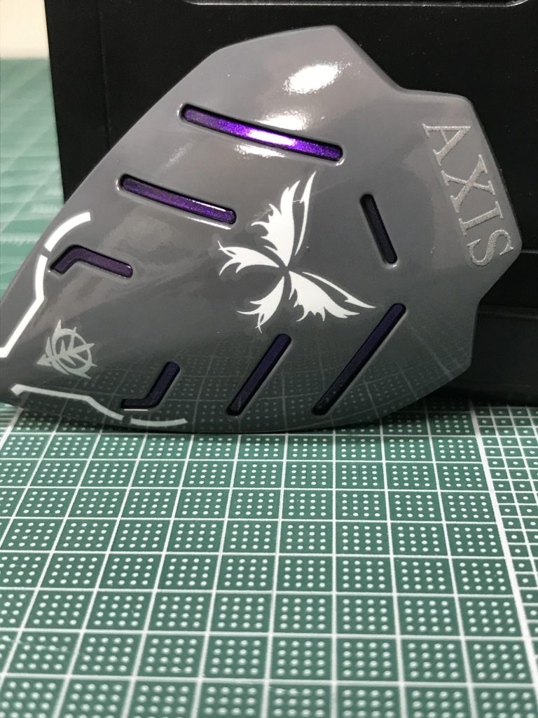 しっかり鏡面となり、デカール段差も研ぎ出しで消えています。