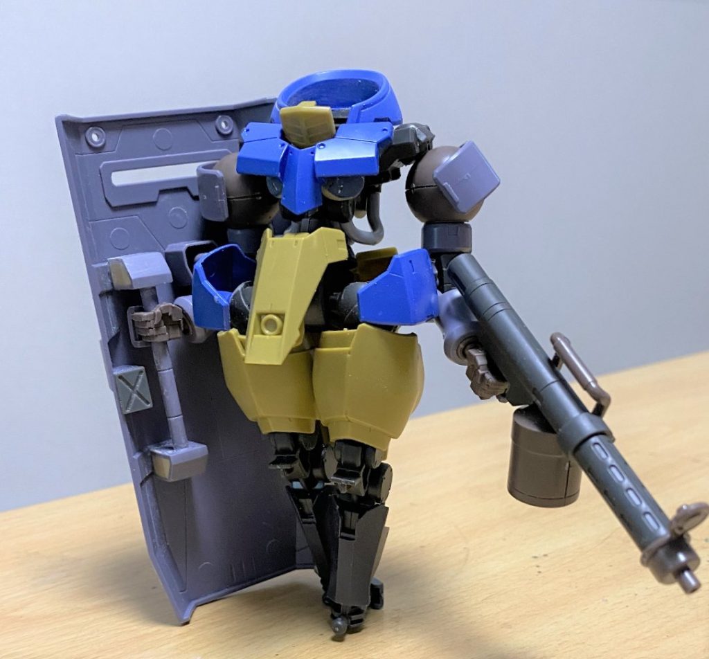 最初期。一部パーツを取っ払うだけでもムチムチですね。