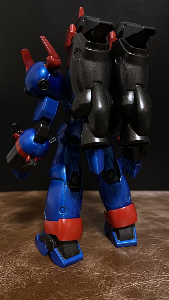 ELダイバー　マリア　くるくるカールにふりふりドレス(この表現方法よ…（汗）)の十代前半の少女のような容姿をしている。頭のゴーグルがトレードマーク。たまに人の話を聞かないこともあるが、メンバーの中ではトップクラスの常識人。