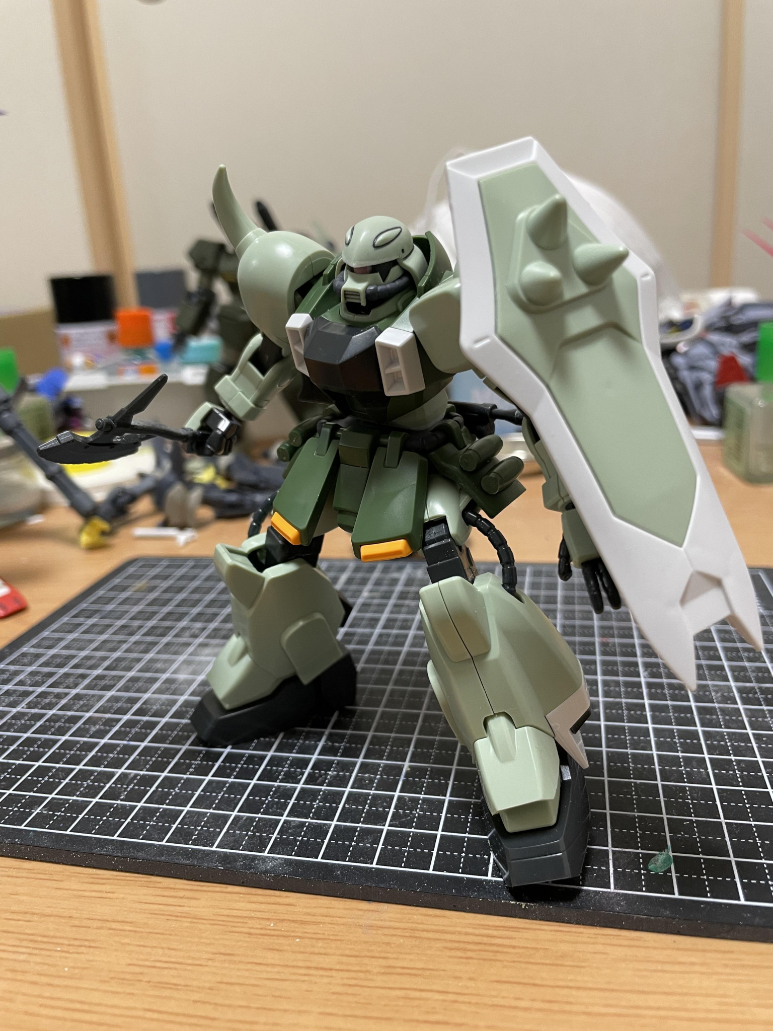 ザクウォーリア(改修版)｜オメンマスクさんのガンプラ作品｜GUNSTA（ガンスタ）