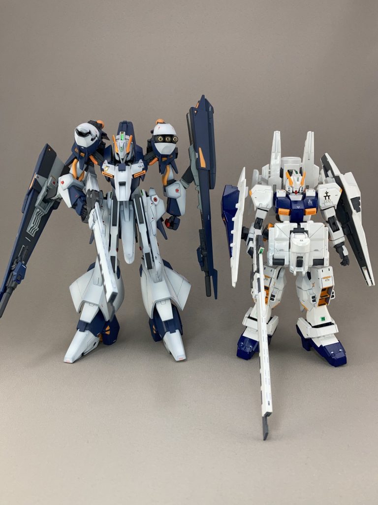 以前作ったヘイズルと。上下に延長したのでもっと差が出るかと思いましたが、思ったほどのスケール差はないかもしれません。