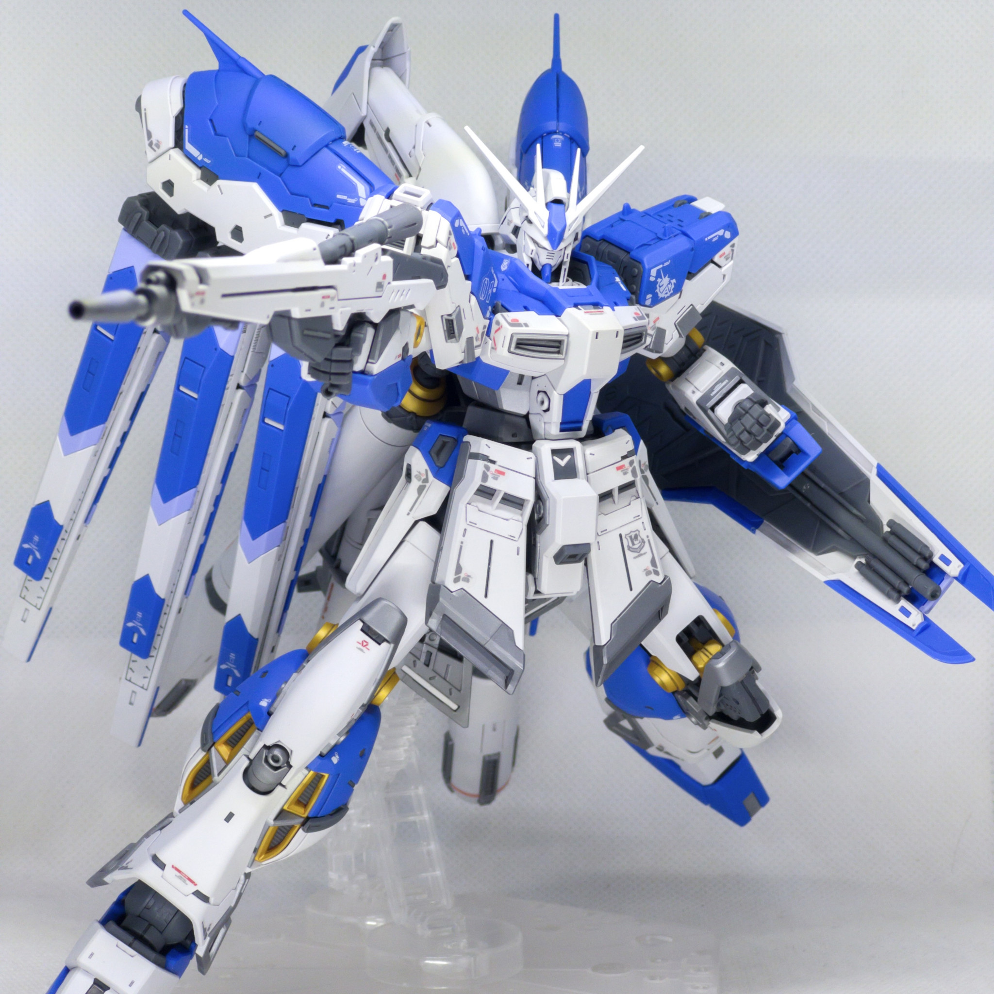 無料配達 RG 1/144 塗装済完成品 つや消し仕上げ ガンプラ hi-ν 