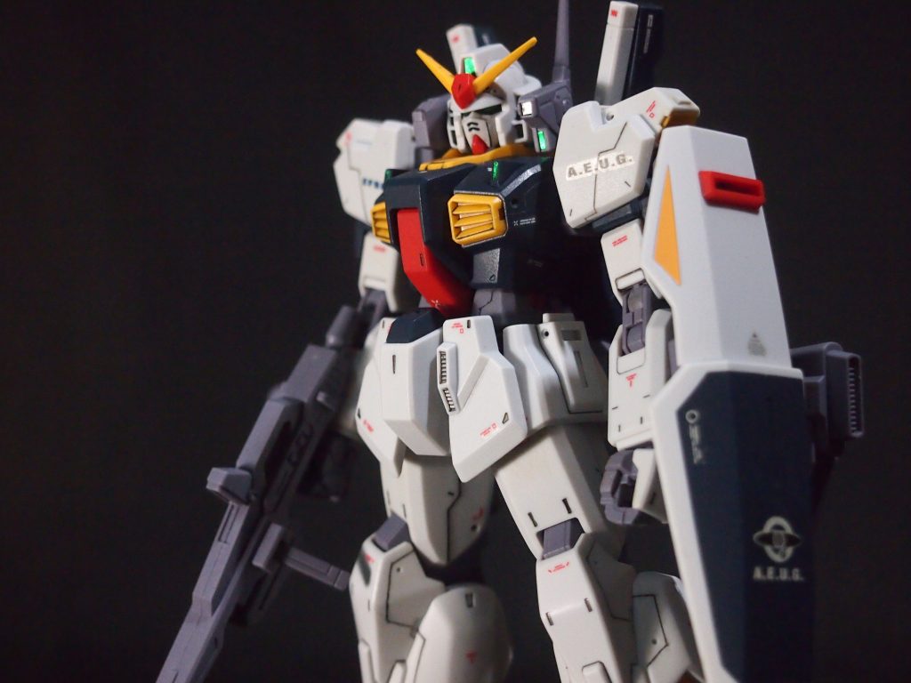 古いデカールも使用しています。割れて大変でした。