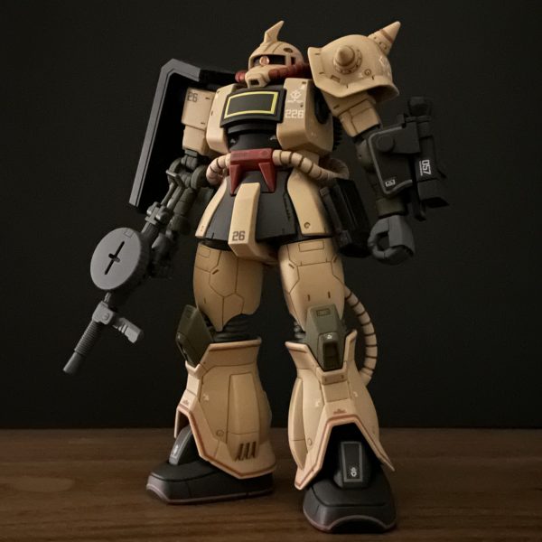 HG ザク・デザートタイプ