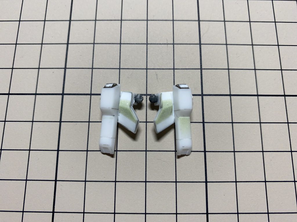 新造した腰フロントアーマーです。