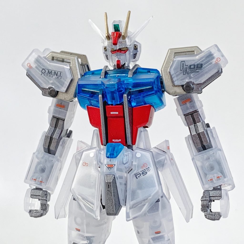 フェイスは、そのままだと隈取と顎以外の部分の赤が透けてしまうので、クロムシルバー筆塗りでカバー。75mm対空自動バルカン砲塔システム『イーゲルシュテルン』もゴールドで塗り分け。