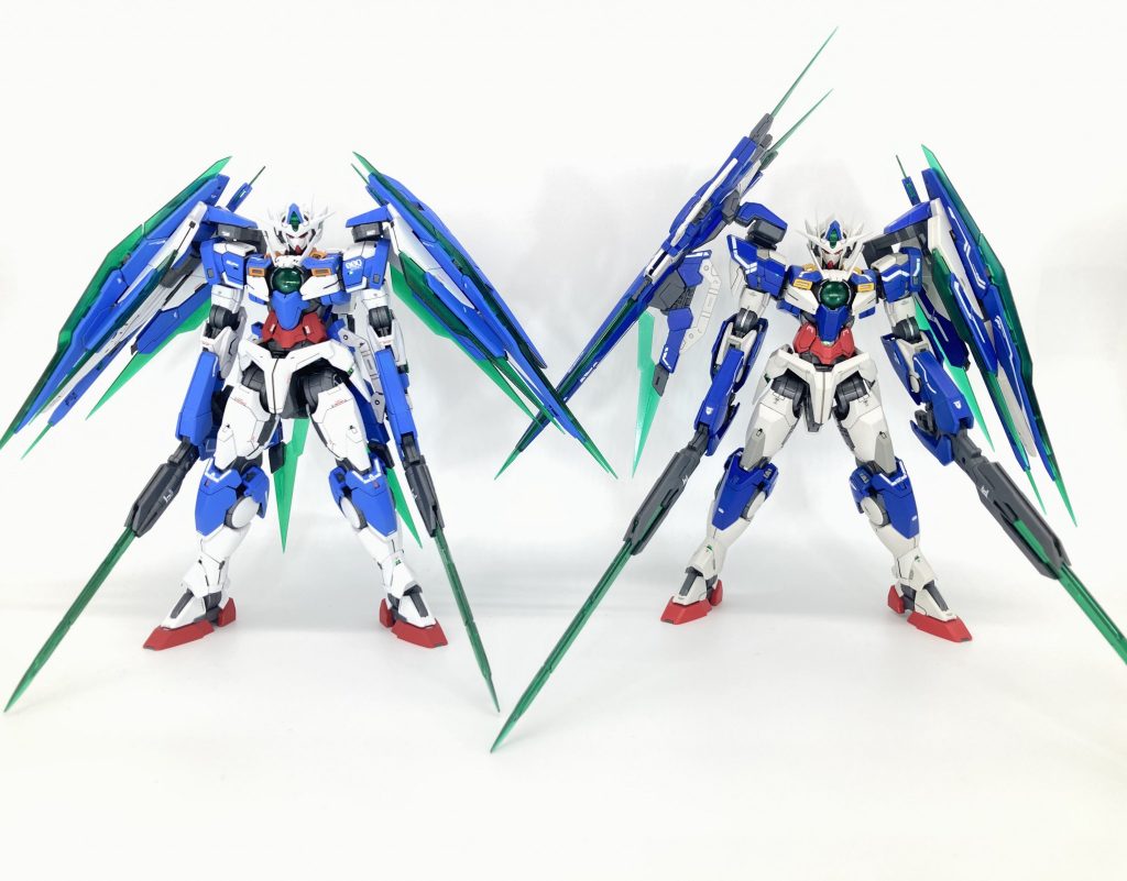 前作のフルセイバーとツーショット 一部スジボリデザインは前作からそのまま使ってます。