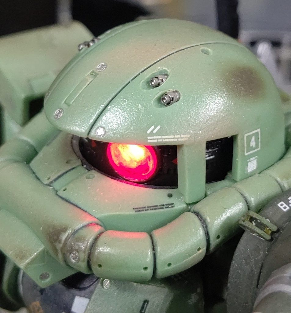 情報量を増やすために開けていた1㍉以上の穴(凹み?)は1㍉と1.3㍉のメタルモールド2種で埋めました。動力パイプの穴は0.5㍉なのでそのまま。