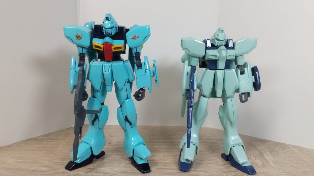 V2と素組との比較。ちょっと大きくなっちゃってるので、サイズ的には微妙な感じに…。