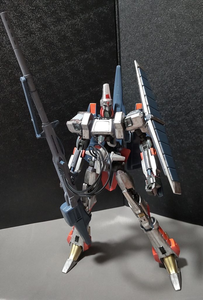 バスターランチャーはコード3本接続する事で使用可能になります。余談ですが、B級HMでも利用可能だが、複数機必要で、しかも発射したあとは機体が壊れるというオチが待っている。実際ディザード(マスエル)や、グライアが複数接続で使用していたが、オーバーヒートしていました。