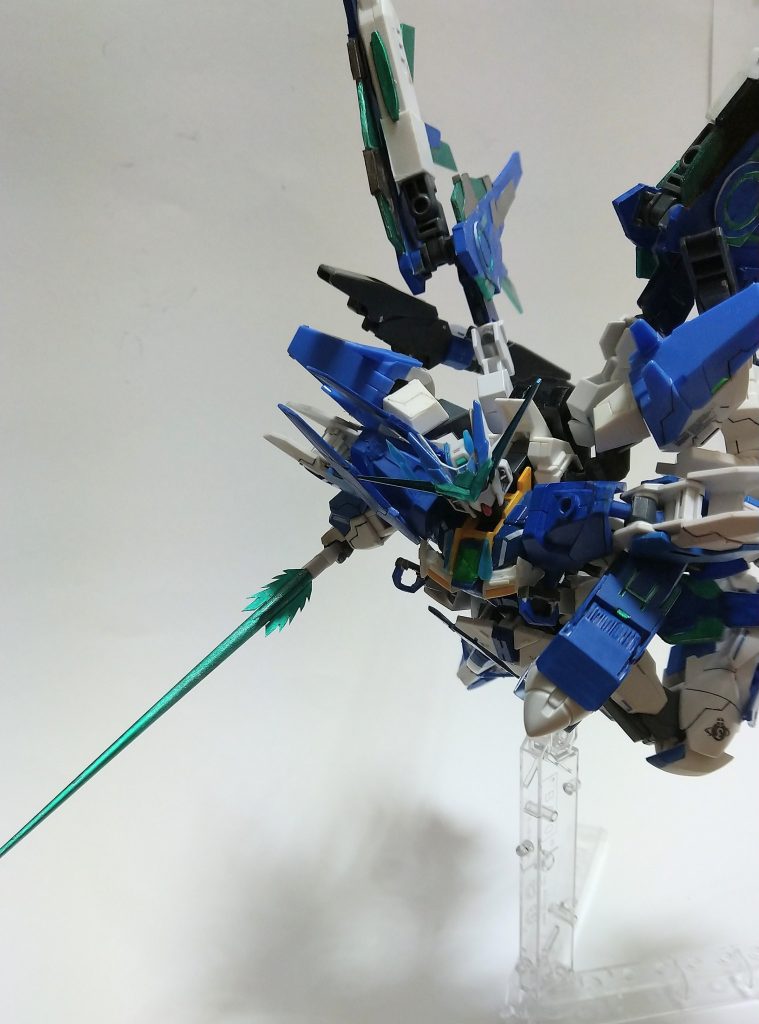 大型GNソードダブルオーのものを小改造してガンダムXのビームソードのようにしました。結構お気に入りの武装です。