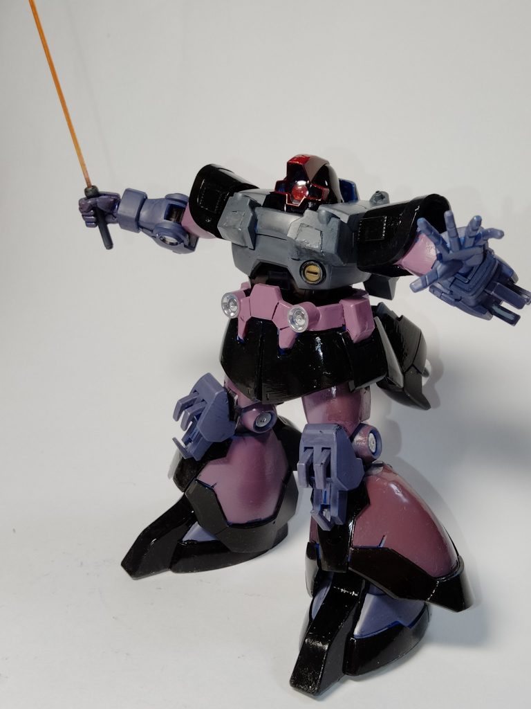 元キットの両肘両膝のクローもそのまま隠し武器として使います。