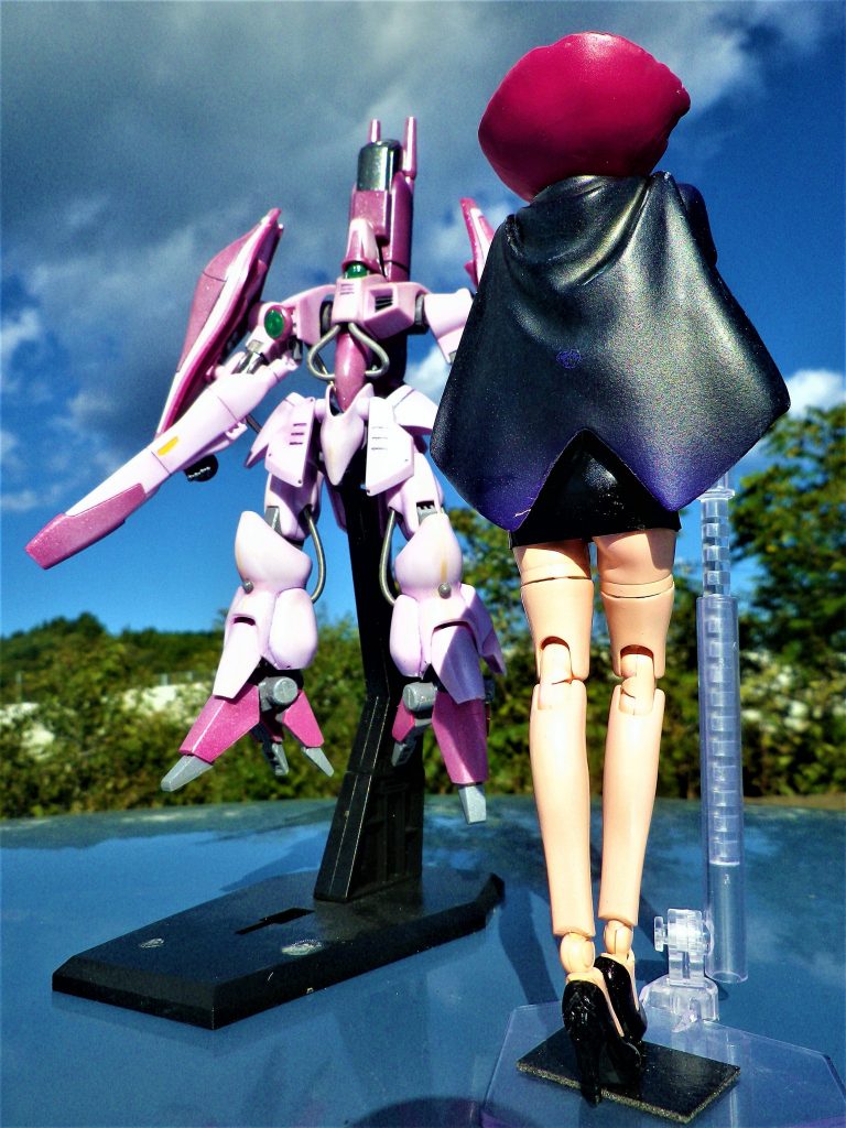 スラっと伸びたおみ足が素敵です。