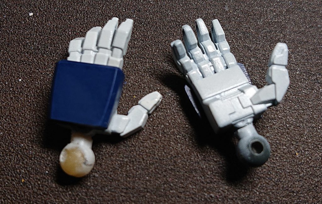 平手はHGUC EX-Sガンダムに付属のものを塗装し、ボールジョイントを大きめのものにして使用しました。
