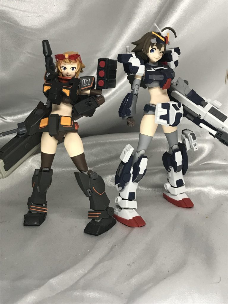 右手はこっちがいます