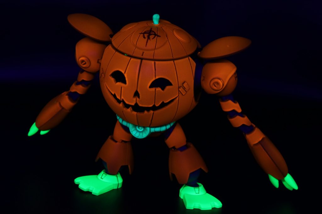 ＿人人人人人人人人人人人人人＿＞蛍光塗料で無駄に光る！！！＜￣Y^Y^Y^Y^Y^Y^Y^Y^Y^Y^Y￣