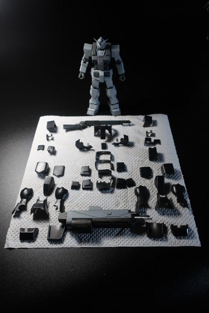 増加装甲は脱着可能です。プラ板、ポリパテでできています。ヘビーガンダム自体は無改造です。