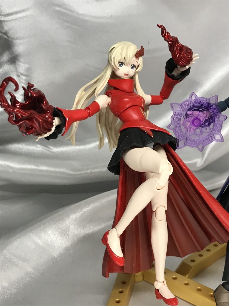 炎を真っ赤に塗ればオーラっぽく見えるかなって作ってみたんですがただ色の悪い炎に（；゜□゜）