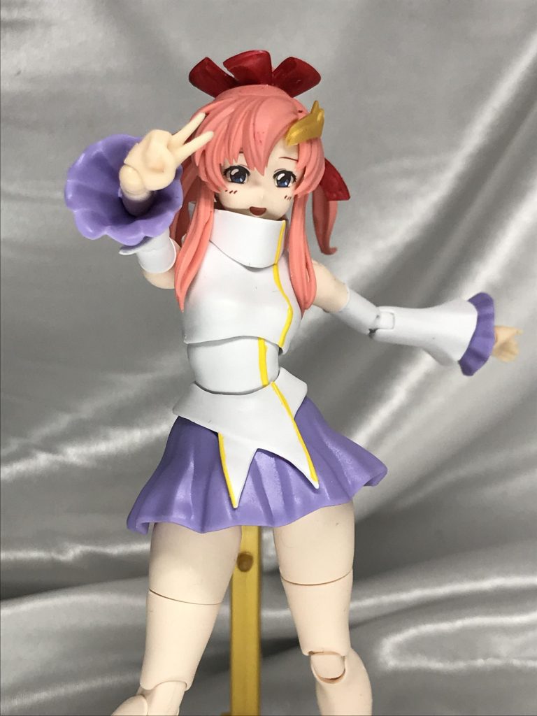 手は他社の可動手首に換装し、表情付けしやすくしました。スカートの丈で性格まで変わるような錯覚があります(///▽///)