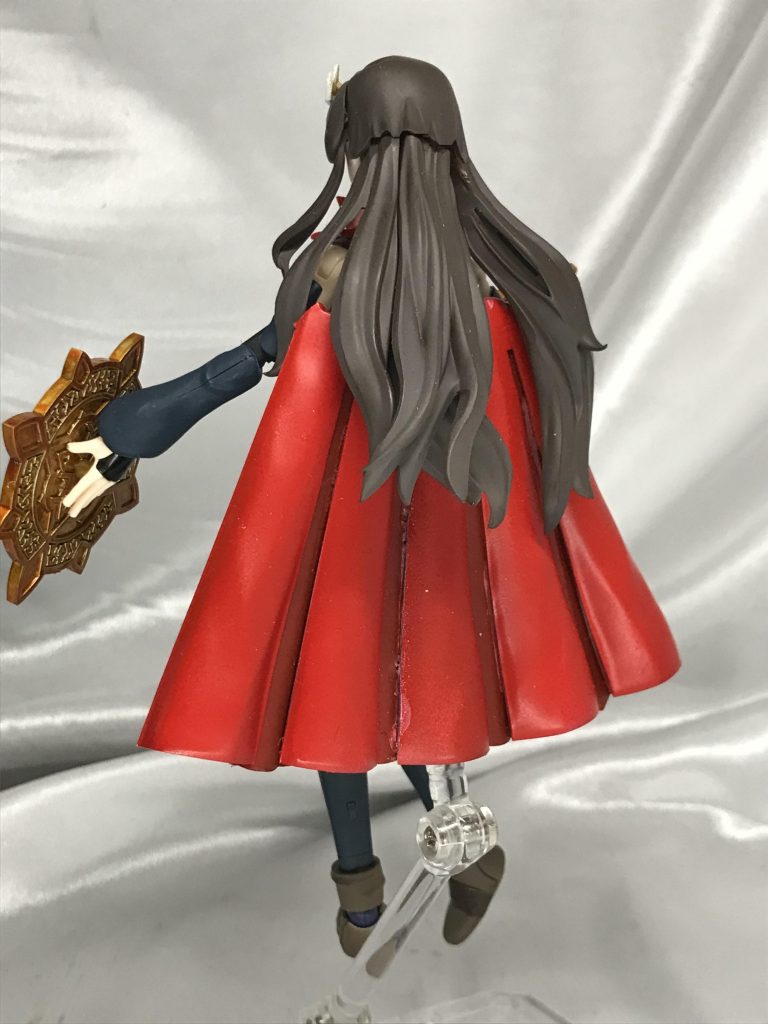 マントはラクスのスカートを鳴らしてまっすぐに成形しなおしました。接着がちょっとガバって焦りましたがなんとか(*゜ー゜)