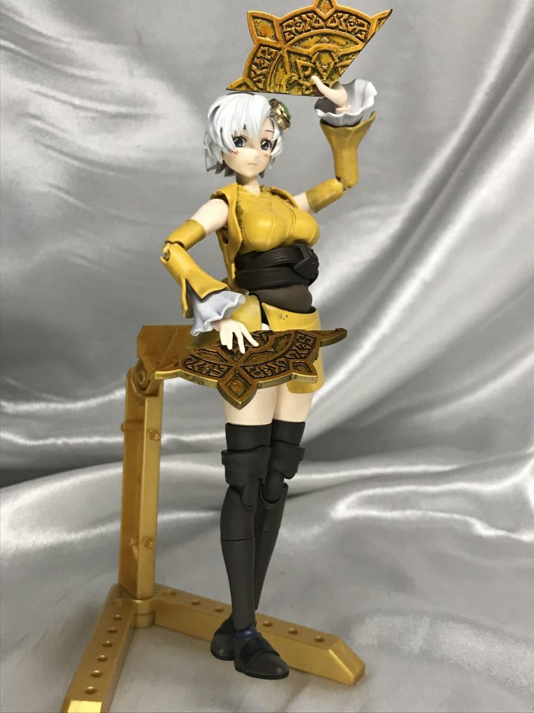 至高の魔術師もアヤメボディ。羽織ってるのはフミナのジャケットです。こっちは腕のみラクスのものを使っております。