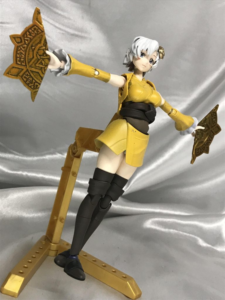 こちらも魔法陣は他社から。扇状にカットして文字通り扇形魔法陣に。