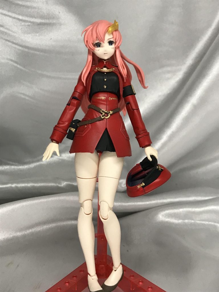 下半身も足はラクスの太ももから下に接続しなおし、むっちりに（笑スカートも短くし、足がすらりと長い印象に。