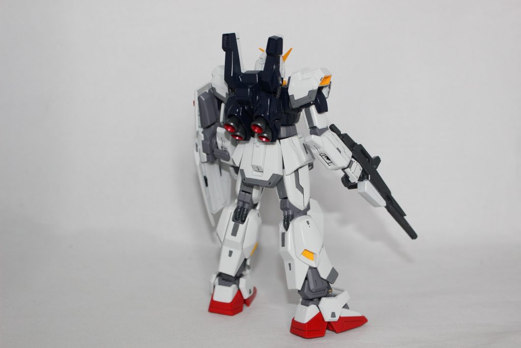 背面