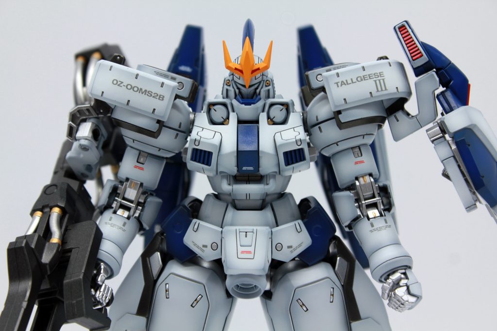 フレーム？をシルバー塗装するだけでかなり印象が変わる事に気がつき、最近ハマっています。 以上、トールギスⅢ　グラデーション塗装でした！