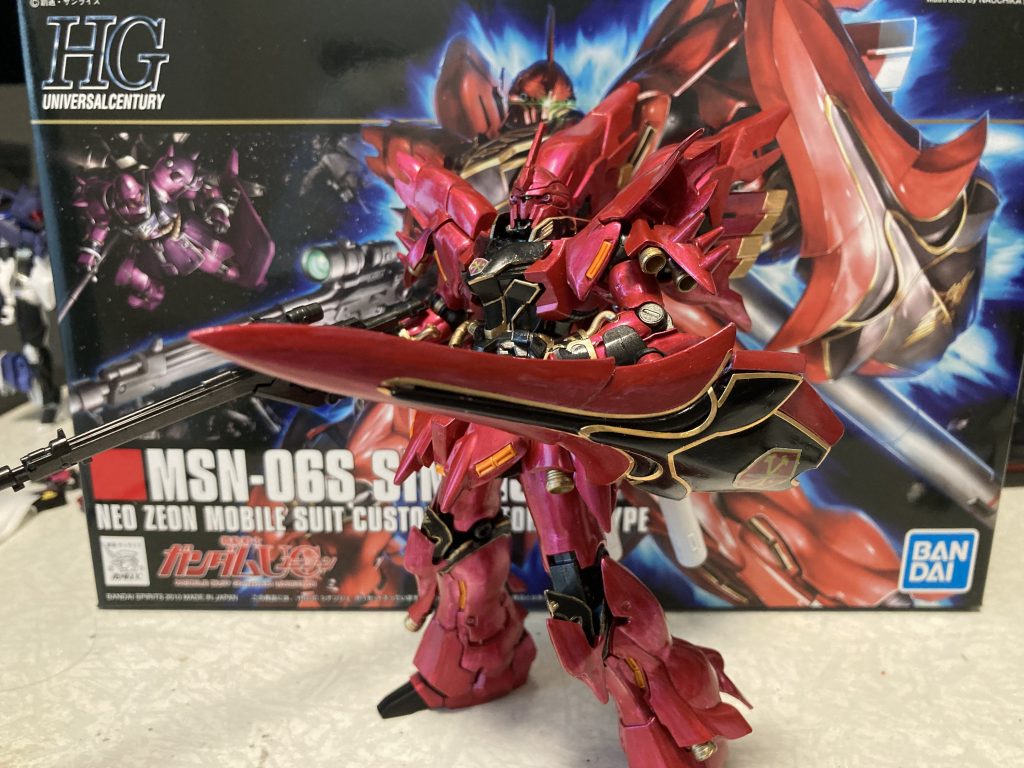 箱絵ポーズキットとしてはHGとしてはパーツ分割も細かく、作り甲斐がありました。