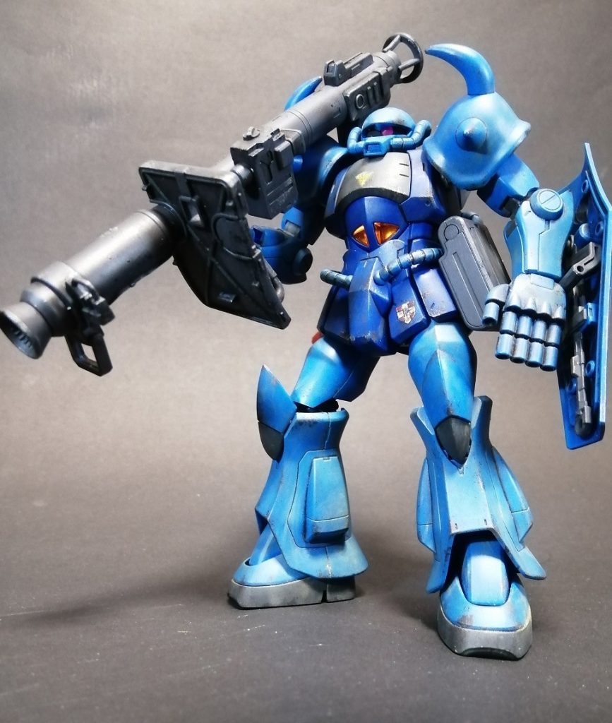 07B・タチ機。 主武装にラーケテンバズ。 あとはグフ標準装備、盾とヒートソード、ヒートロッドに左手マシンガン。 頭部のツノはあえて外してあります。 ラーケテンバズはガンダムベースで仕入れた武器セット、出来良いですw最後までご覧いただきありがとうございました。