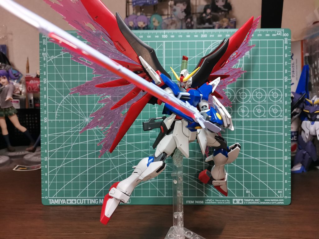 アロンダイトを構えて見慣れたあのシーン光の翼のエフェクトパーツあってこれによって迫力がかなり増して好き