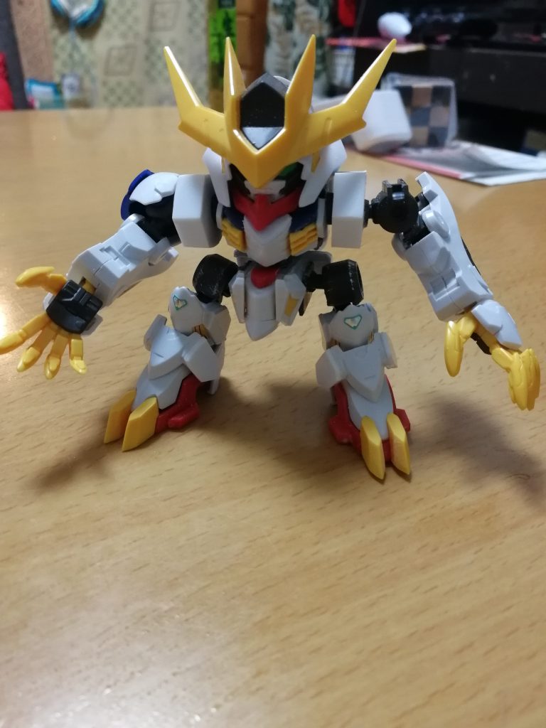 最初の案では胸は3分割した龍王丸方式にしようかと思っていたけど上手くできなかったので諦めました