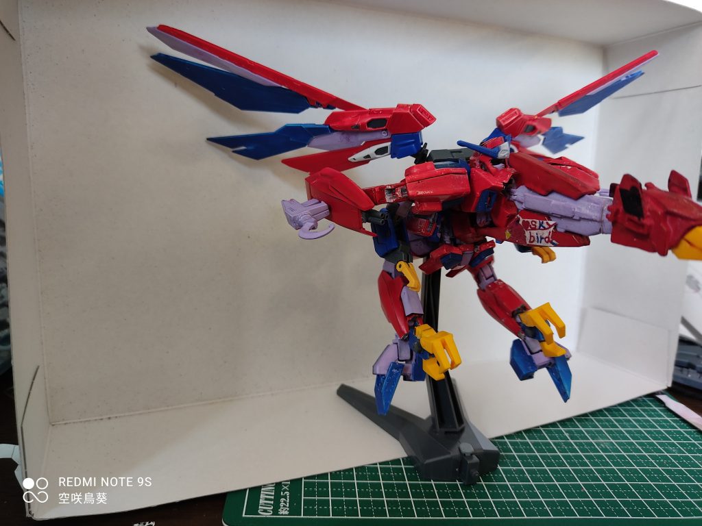 写真のように他パーツを使用せずにバード形態にすることも可能です。