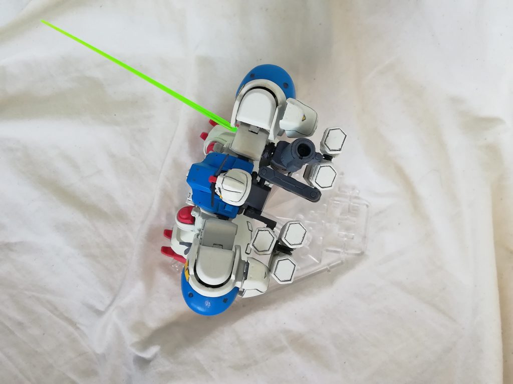 MLRSと同時にビームバズーカを取り付けるため、ジョイントの自作、MLRSの接続方法の変更を行いました。