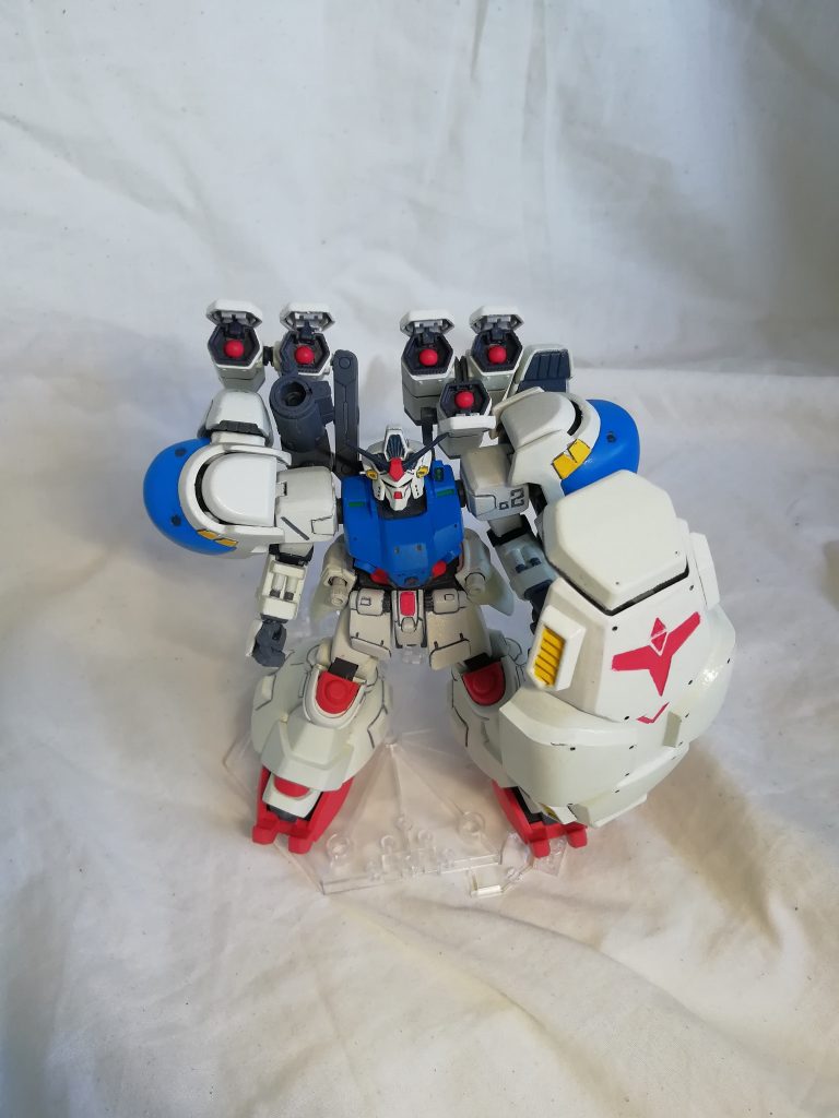 ミサイルは赤で塗装