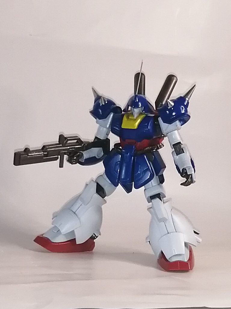 ガンダムホワイトとインディブルーで塗装。ガンダムホワイトを塗ると連邦機の雰囲気が強くなる。